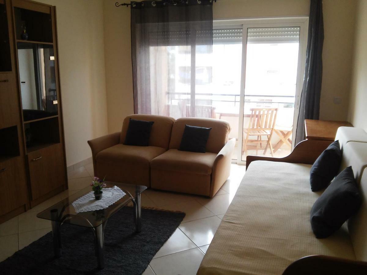 Apartamento T1 Canto Dos Poetas 塔维拉 外观 照片